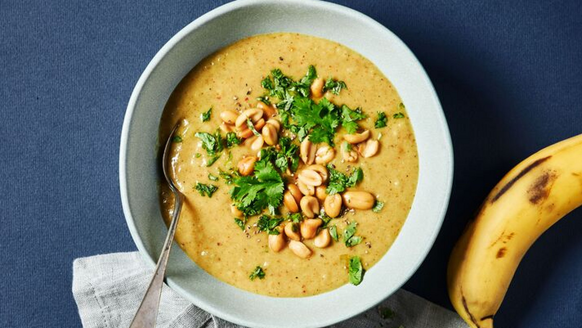 Rozgrzewające bananowe curry. Przepis z "Wielkiej Księgi Remixów"