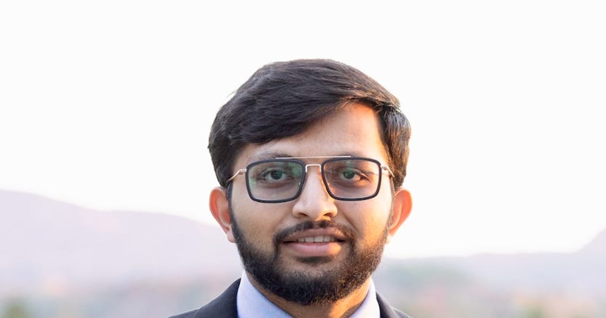 I landed a job at LinkedIn by posting on the platform. Here's how I ...