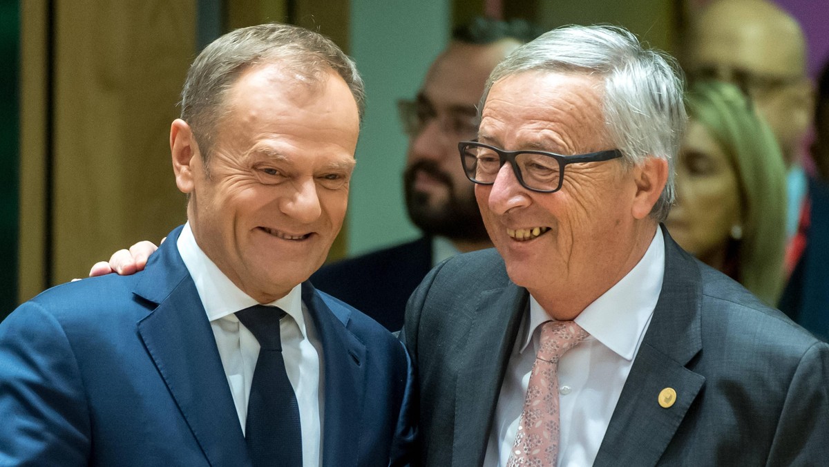 Szef KE Jean-Claude Juncker ma w środę przedstawić propozycje dotyczące "wiodącego kandydata" w wyborach europejskich, w tym połączenia stanowisk szefa Rady Europejskiej i przewodniczącego KE - podały źródła unijne.