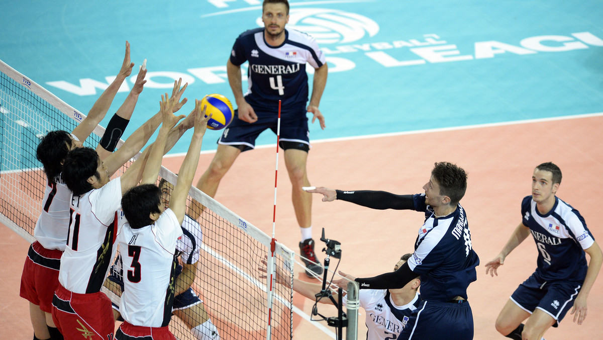 Reprezentacja Francji bez większych problemów pokonała w Montpellier Japonię 3:0 (25:16, 25:18, 25:21) w ramach rozgrywek Ligi Światowej. Dzięki trzeciej wygranej Trójkolorowi objęli pozycję samodzielnego lidera w grupie D.