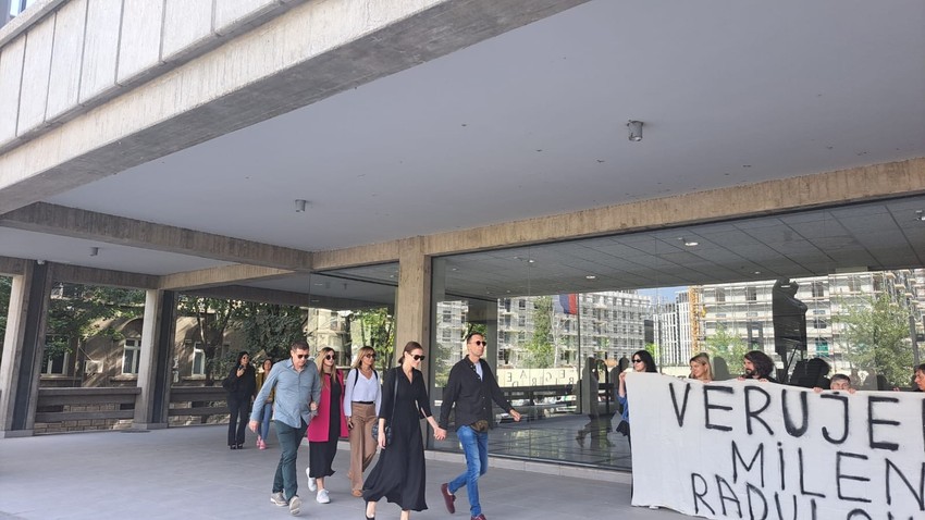 Milena Radulović dolazi na suđenje