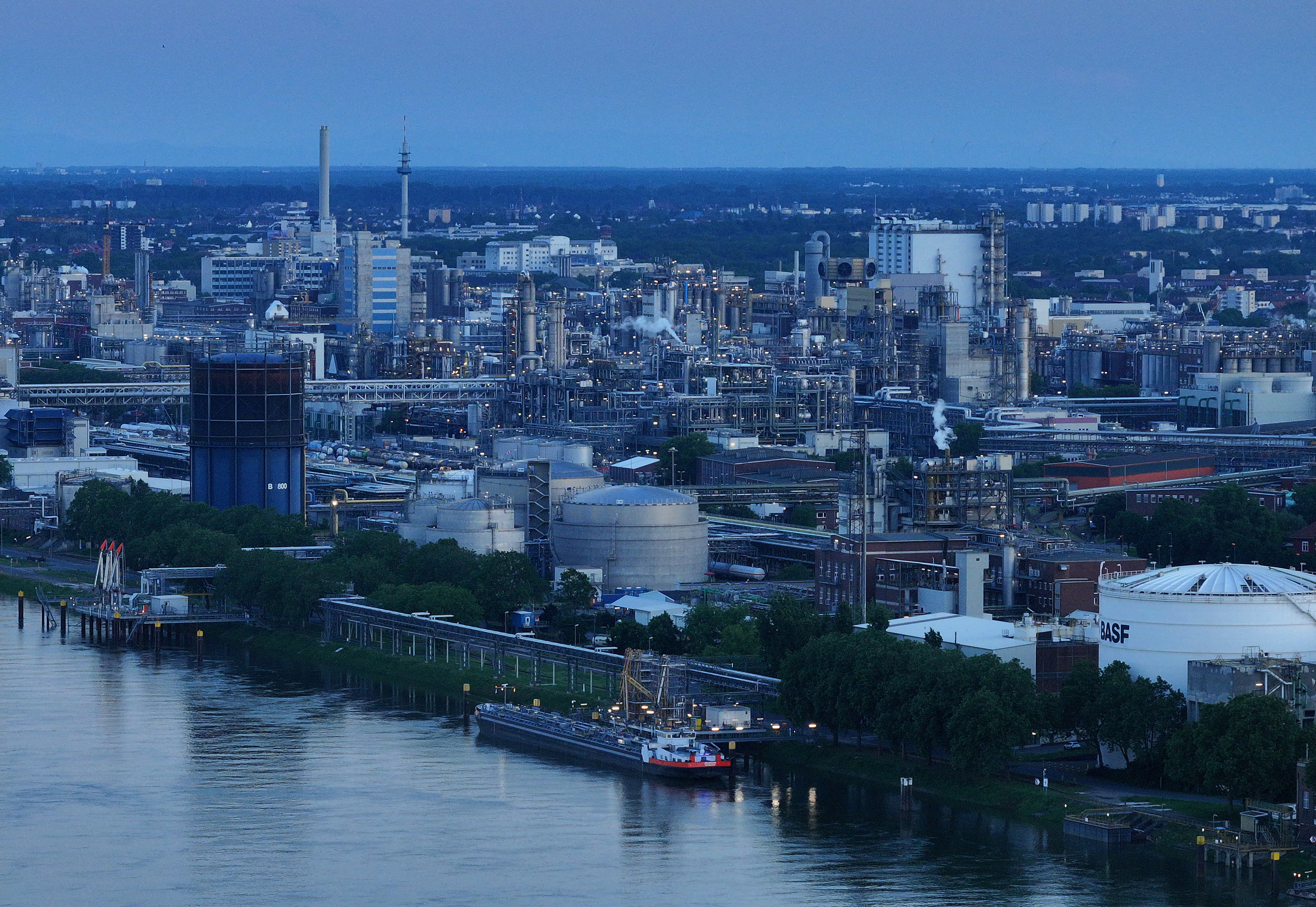 Deutsche Chemieindustrie in Krise - Aufträge auf 30-Jahres-Tief