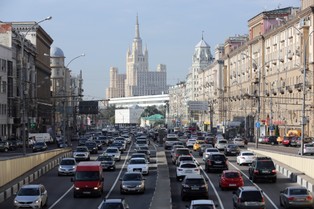 "Okrutny tyran" i "mądry przywódca". Co Rosjanie myślą o Stalinie?