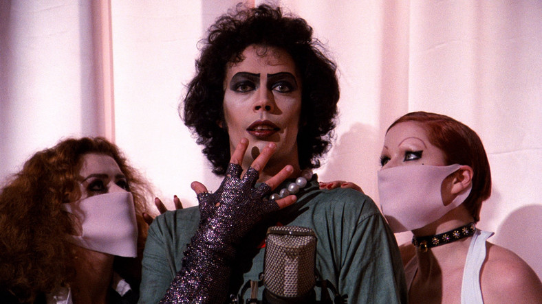Tim Curry w kultowym musicalu "Rocky Horror Picture Show"
