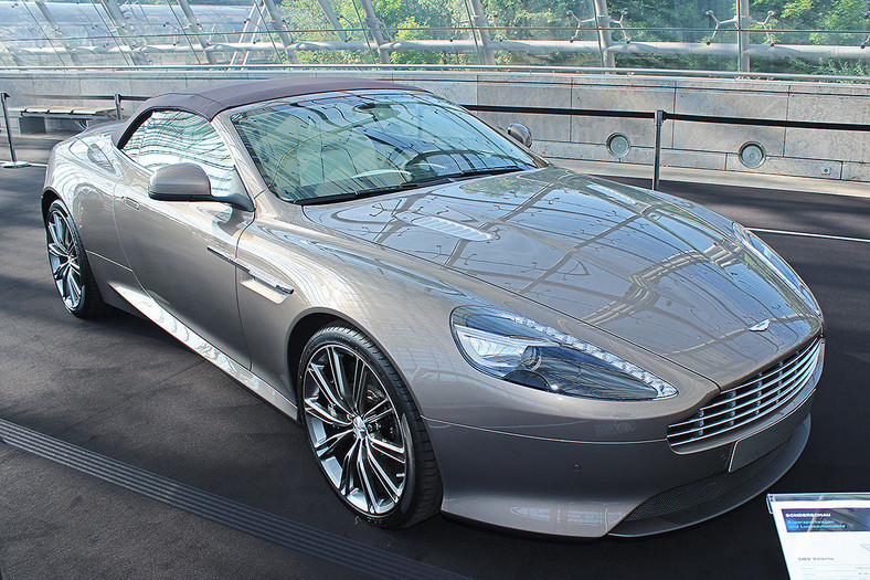 Aston Martin Vanquish Volante