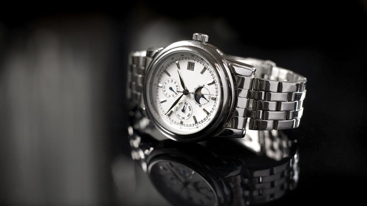 UOKiK przygląda się sprzedawcom zegarków. Wśród blisko 30 postępowań prowadzonych przez Urząd Ochrony Konkurencji i Konsumentów, kilka dotyczy podejrzeń, że na rynku handlu zegarkami doszło do zmów cenowych.