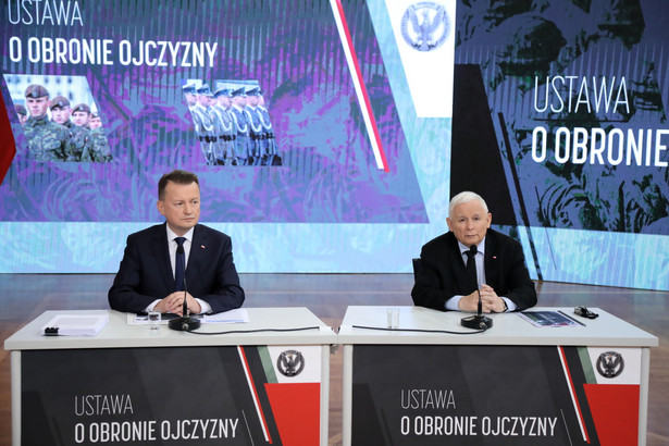 Chcesz pokoju, szykuj się do wojny – mówił wczoraj wicepremier Kaczyński, omawiając projekt