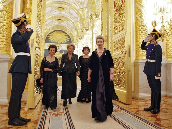 Swietłana Miedwiediewa i inne pierwsze damy Europy na Międzynarodowej Gali Młodych Wykonawców