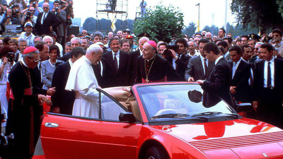 Papamobile zastąpiło Ferrari. Za sprawą papieża Jana Pawła II
