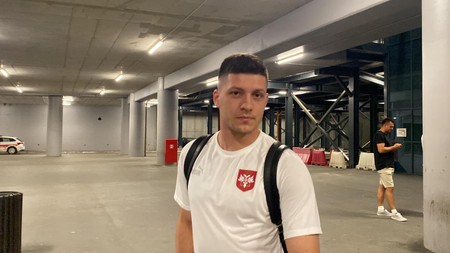 Luka Jović smrknut na aerodromu