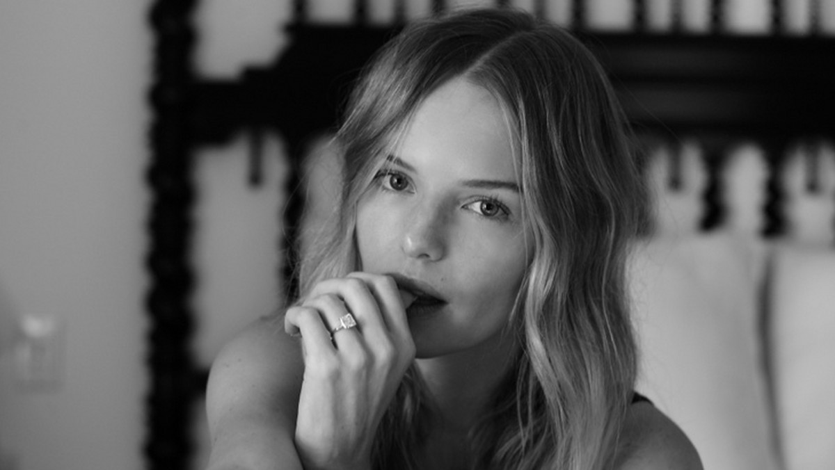 Kate Bosworth tak bardzo cieszy się z zaręczyn z reżyserem Michaelem Polishem, iż postanowiła podzielić się swoją radością z fanami.