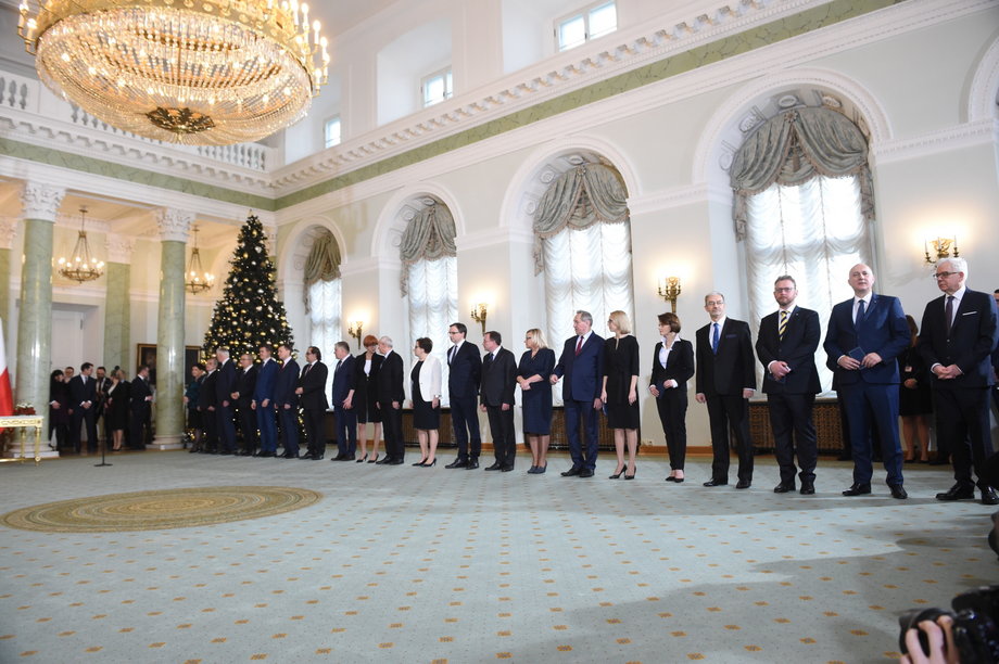 Premier Mateusz Morawiecki i jego nowy gabinet