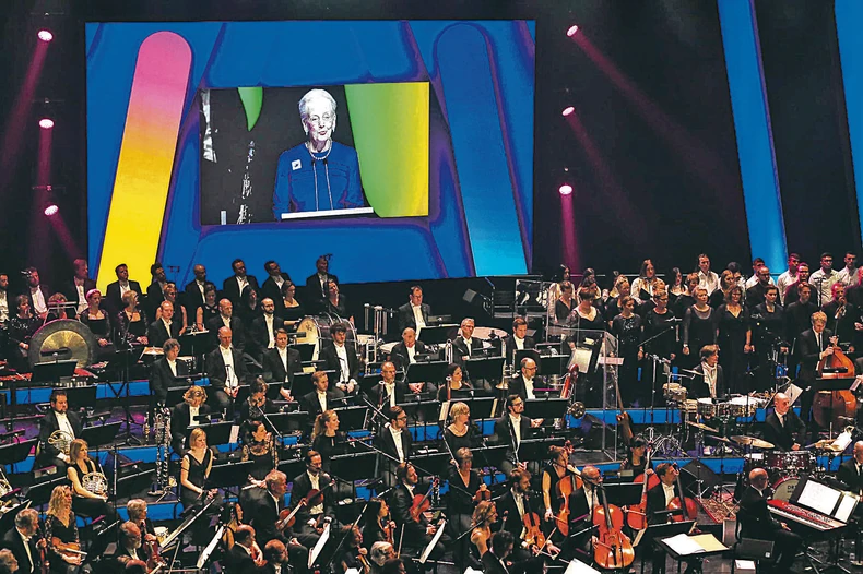 Stefanija Udicki je svirala u orkestru koji je nastupio na koncertu povodom proglašenja danskog grada Arhusa za evropsku prestonicu kulture