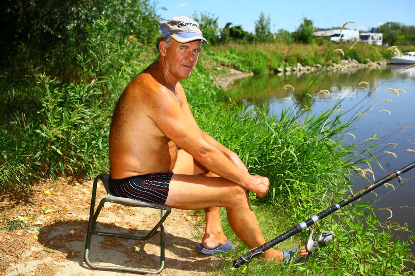 Uciekamy! Wąż może zjeść człowieka!