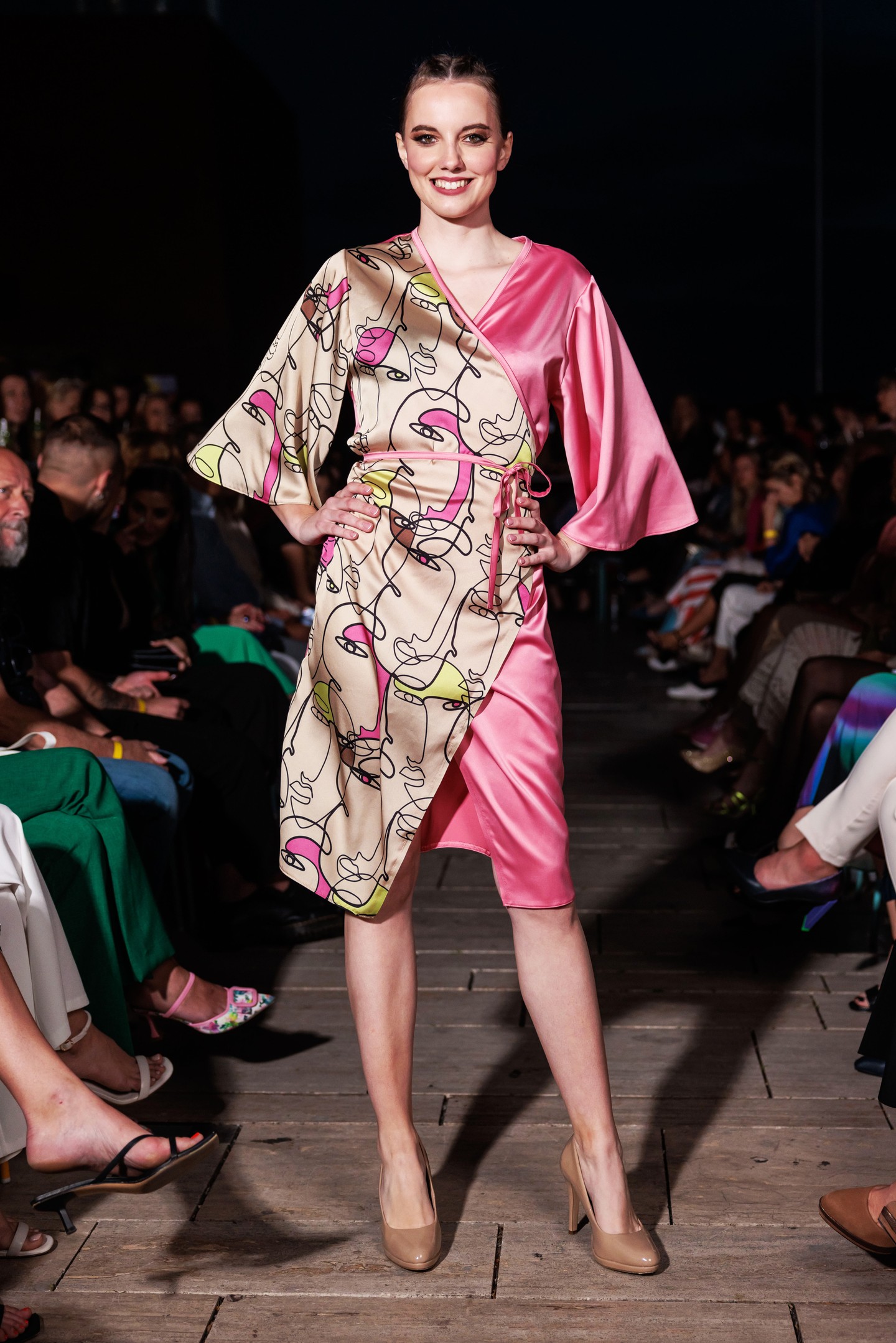 A La Dolce Vita divatbemutató modellje