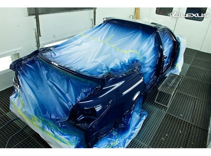 Specjalnie przygotowana 'otwarta' wersja Lexusa LS 600h L będzie oficjalnym królewskim pojazdem nowożeńców podczas ceremonii zaślubin jego wysokości księcia Monako Alberta II z panną Charlene Wittstock, która odbędzie się w sobotę, 2 lipca 2011 r.