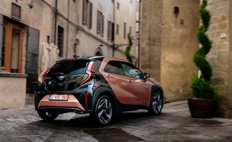 Nowa Toyota Aygo X Hybrid