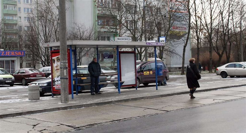 Ostrzelano autobus w Krakowie! Poważne uszkodzenia