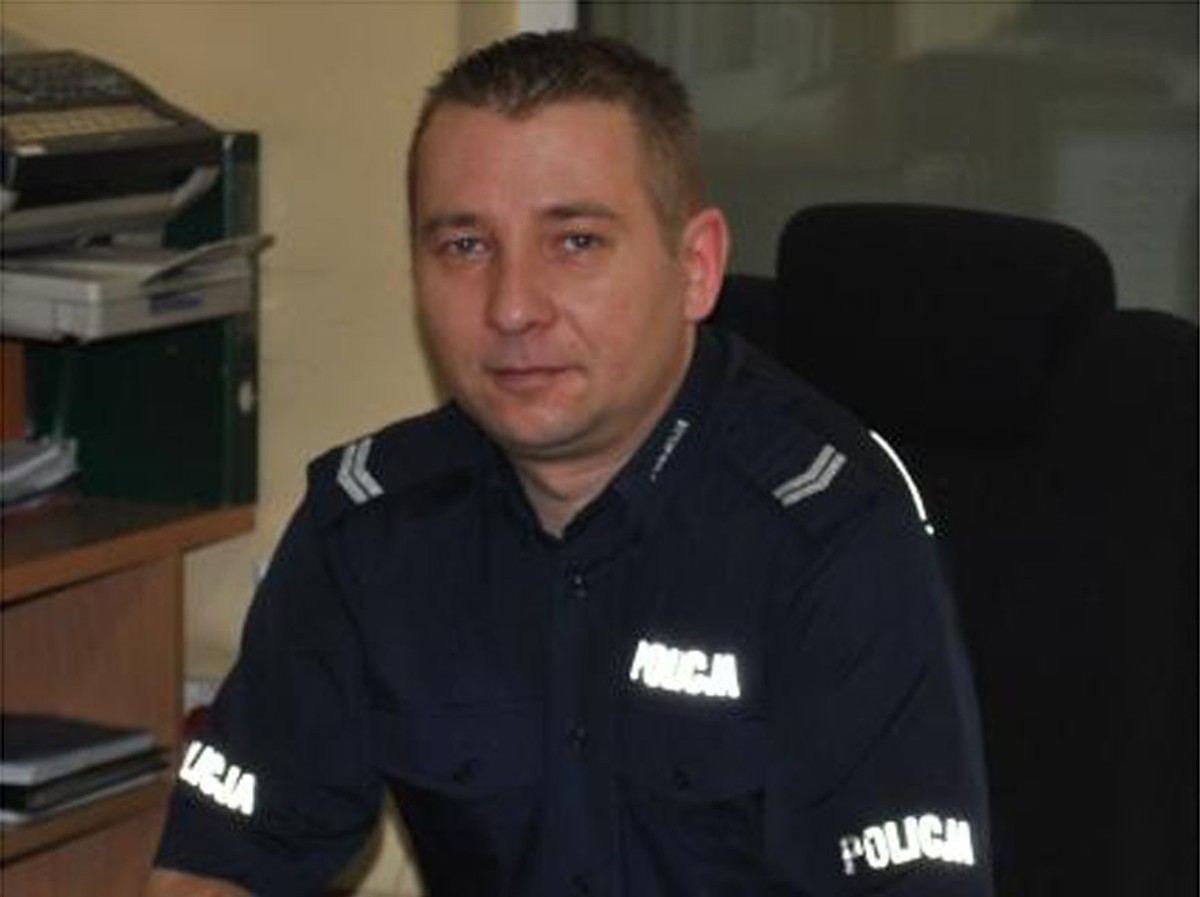 "Dziecko moje, oddychaj!" Policjant uratował chłopca przez telefon