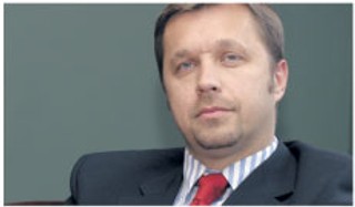 Czy z powodu rażąco niskiej ceny zamawiający może odrzucić ofertę