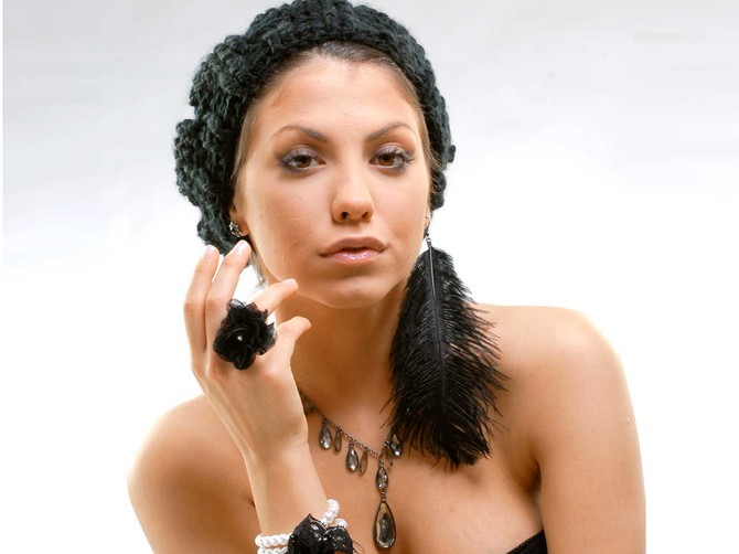 4150_devojka-BUKLET-Novo-foto-z-loncarevic