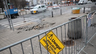 Wznowiono dostawy ciepła po środowej awarii ciepłowniczej w centrum Warszawy