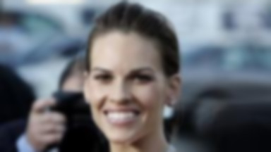 Hilary Swank idealna sąsiadka i... wampir