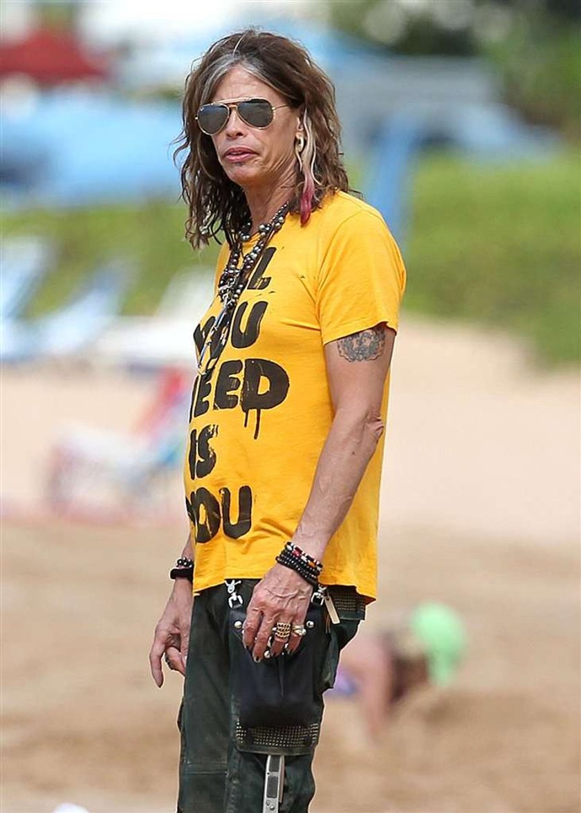 Steven Tyler z partnerką na Hawajach. Foto