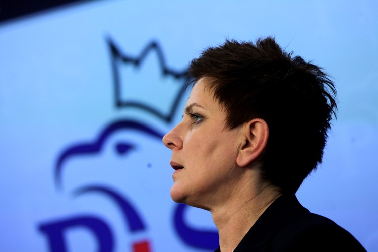 Prywatnie Szydło jest miłoścniczką narciarstwa, siatkówki, gier komputerowych i scrabble.