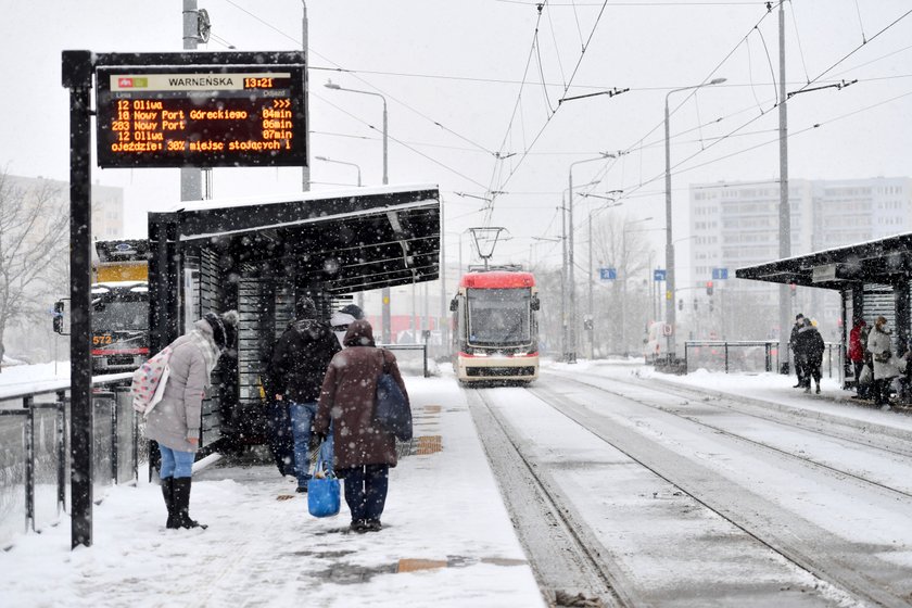 Polska tonie pod śniegiem