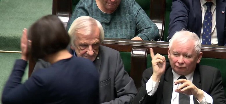 Kaczyński pogroził jej palcem na debacie. "Pan prezes zawsze jest czarujący i ujmujący i tym razem mu wybaczam"