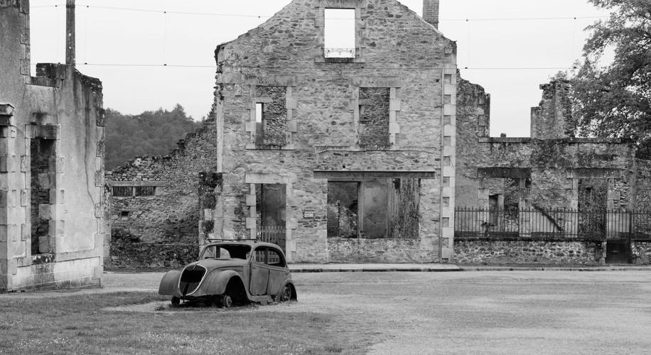 ORADOUR-SUR-GLANE. ŚWIADECTWO OKRUCIEŃSTWA WOJNY