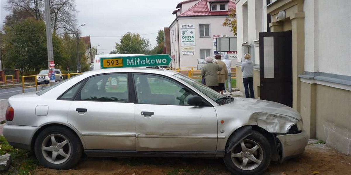 Co za historia. Zraniony piłą kierowca wjechał w przechodnia!