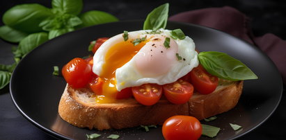Jajko po wiedeńsku to tylko 3 składniki i 5 minut gotowania. Oto przepis na mistrzowskie śniadanie