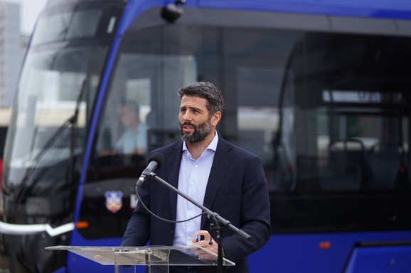 Treće osnovno javno tužilaštvo: Prema policijskom izveštaju Šapić predao oružje na adresi prebivališta