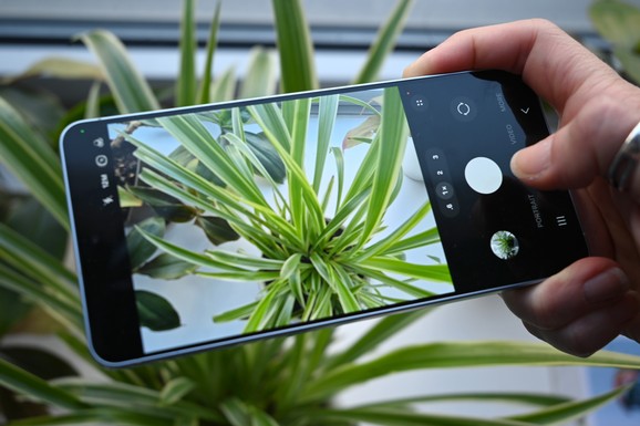 Galaxy S27 Ultra bi mogao da dobije NIKAD BOLJU KAMERU: Dolazi sa 200 MP ali i ovom važnim opcijom