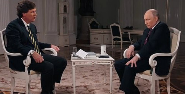 Putin podczas rozmowy z Tuckerem Carlsonem