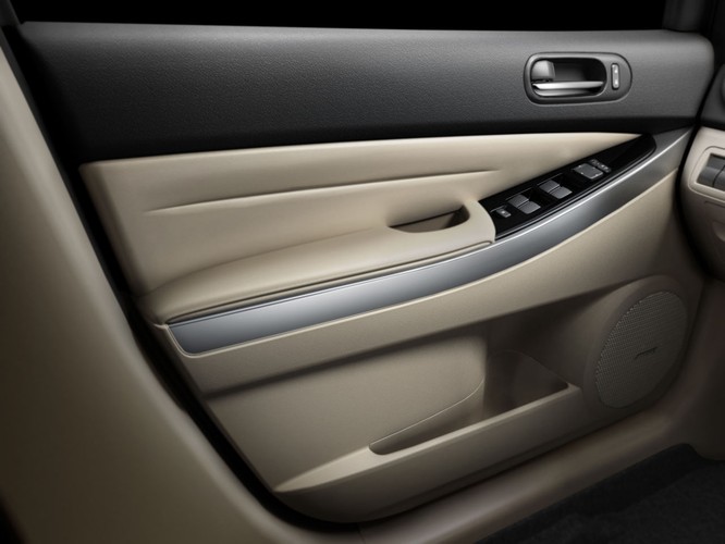 Nowością jest opcjonalny Pakiet TECH...