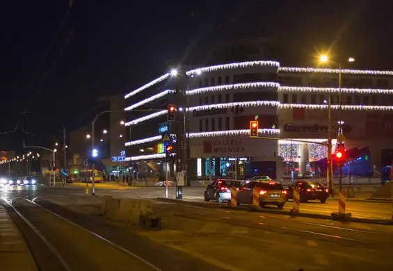 Zakupy w Biedronce, Rossmannie i Carrefour tylko z biletem?