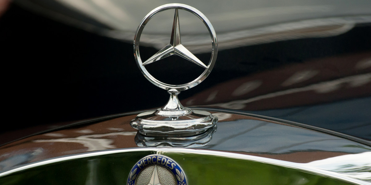 To był trudny rok dla Daimlera. Mimo straty w ostatnim kwartale, niemiecki producent samochodów zakończył rok zyskiem.