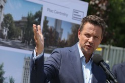 Nocny zakaz sprzedaży alkoholu w Warszawie? Trzaskowski: Pamiętam czasy komuny