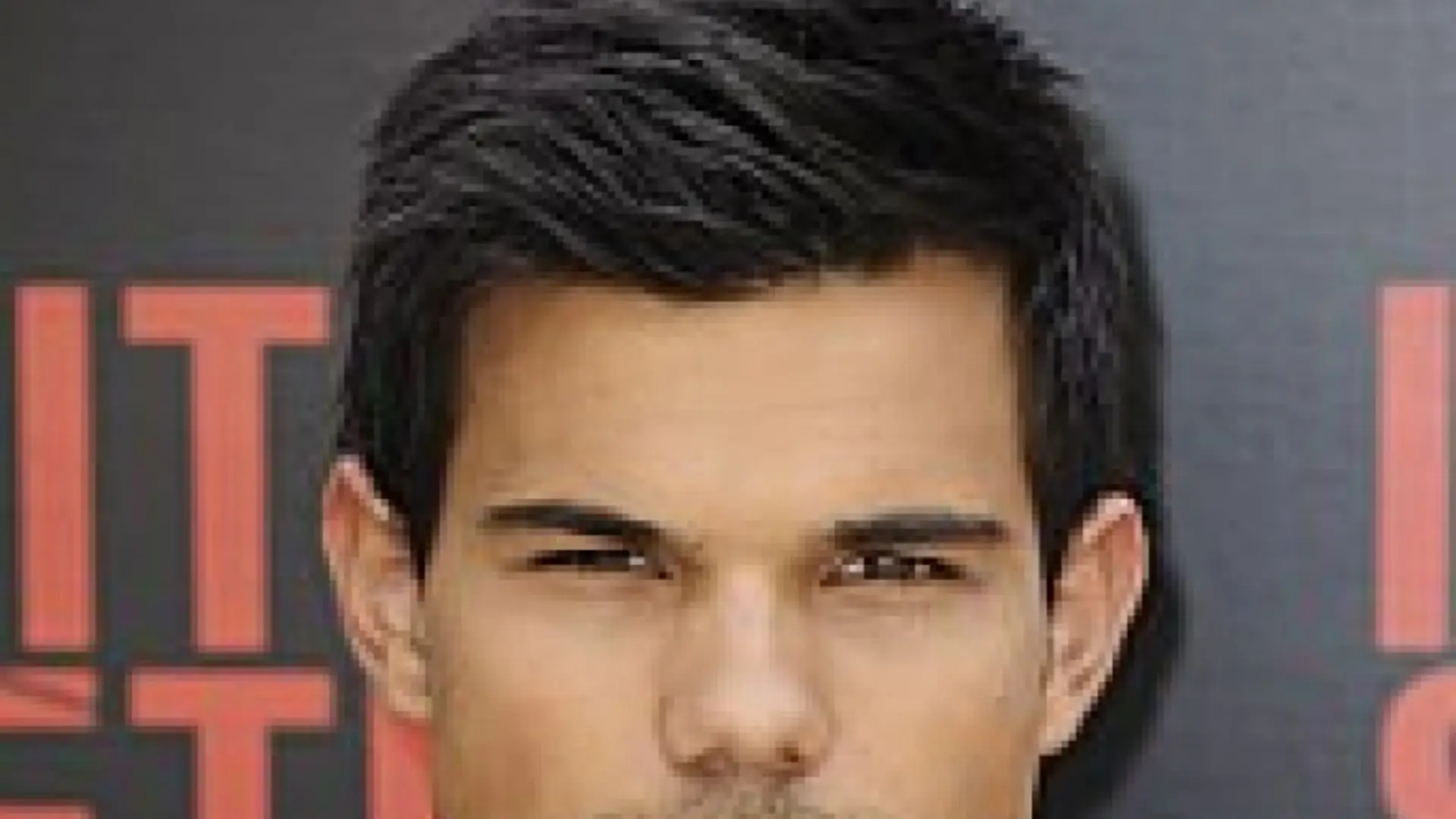 Taylor Lautner - Albumy fanów