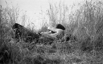 Szenvedélyes pár a tóparton 1974-ben - Urbán Tamás adománya