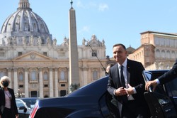 Prezydent: Pandemia jest pod kontrolą, wkrótce spodziewamy się wypłaszczenia