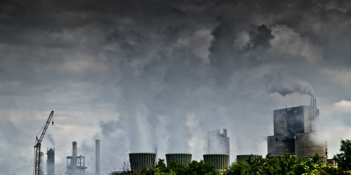 Chiny potrzebują węgla do swoich elektrowni. Zakłócenia w dostawach energii już wpływają na pracę fabryk dostawców dla zagranicznych koncernów. 