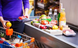 Nowy podatek to wsparcie zagranicznych dyskontów kosztem lokalnych sklepów [WYWIAD]