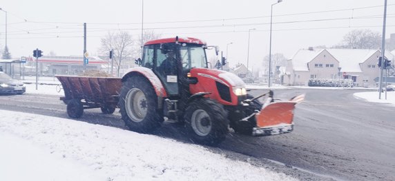 Sytuacja na drogach w Gorzowie po opadach śniegu