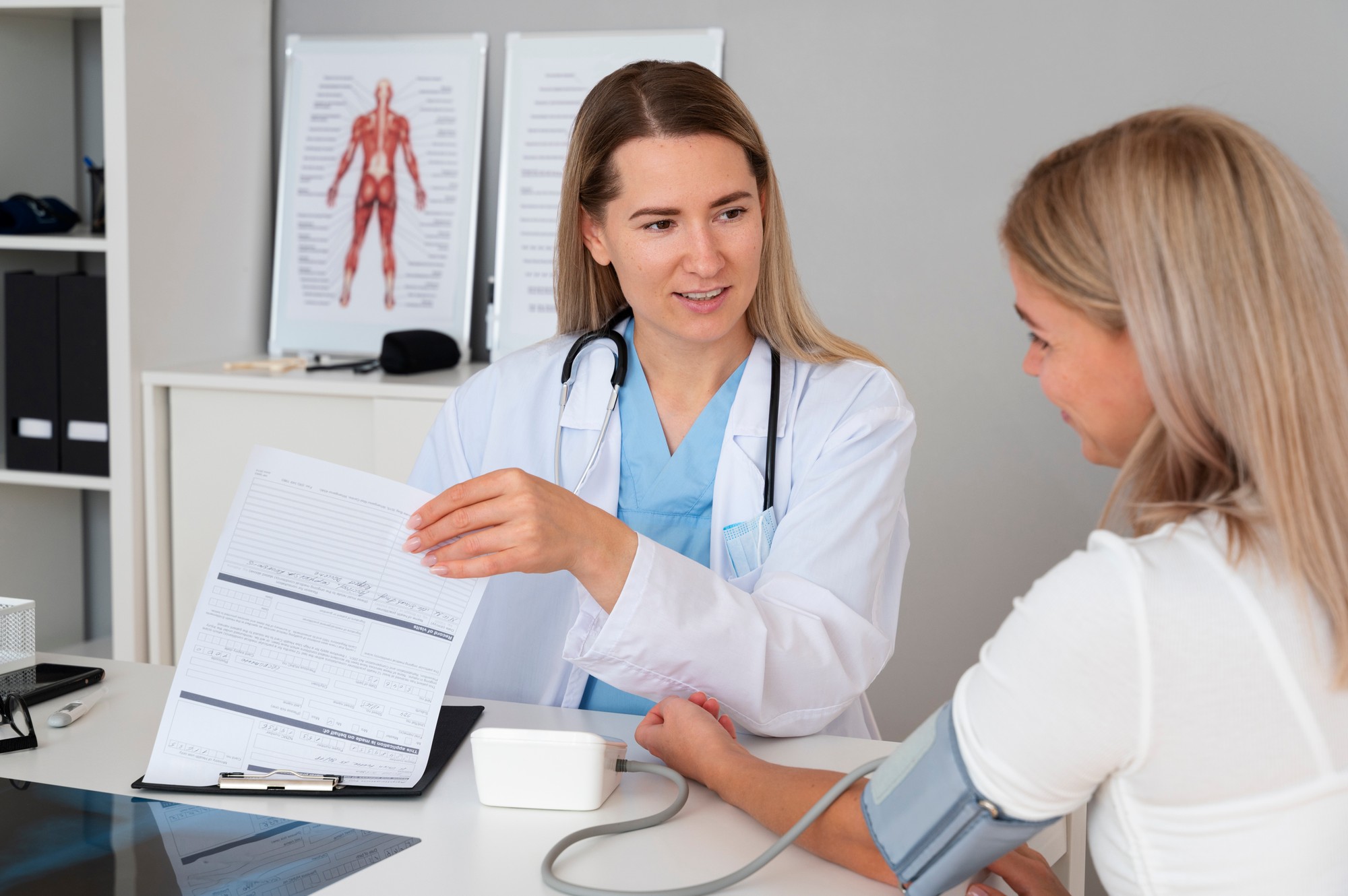 Počas perimenopauzy je vhodné venovať pozornosť krvnému tlaku, cholesterolu aj hladine cukru v krvi.