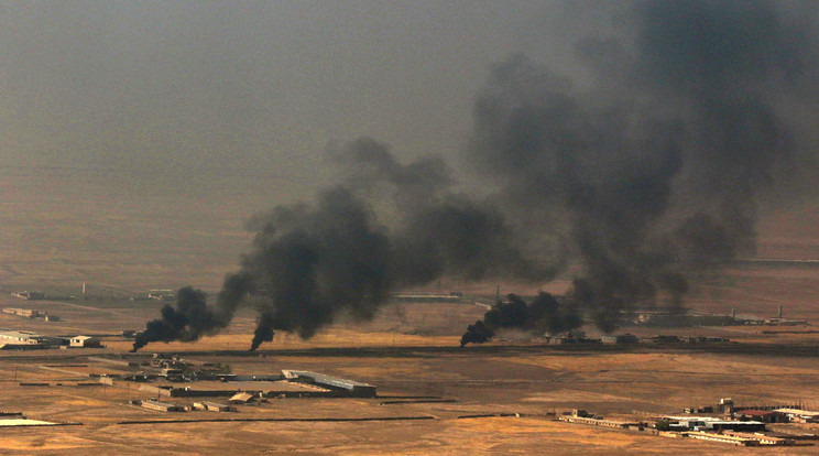 Harcok a Zardak-hegynél, 25 kilométerrre Moszultól / Fotó: AFP
