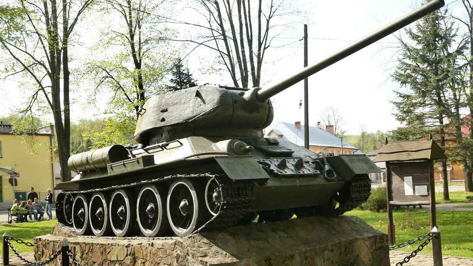 Czołg T-34 w Baligrodzie